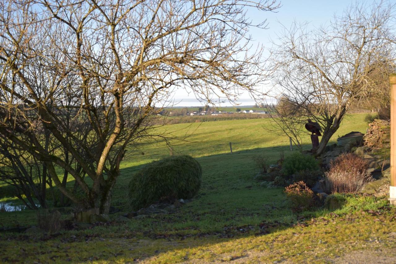 Gite Du Cheval Blanc Sainte-Ode Exterior foto